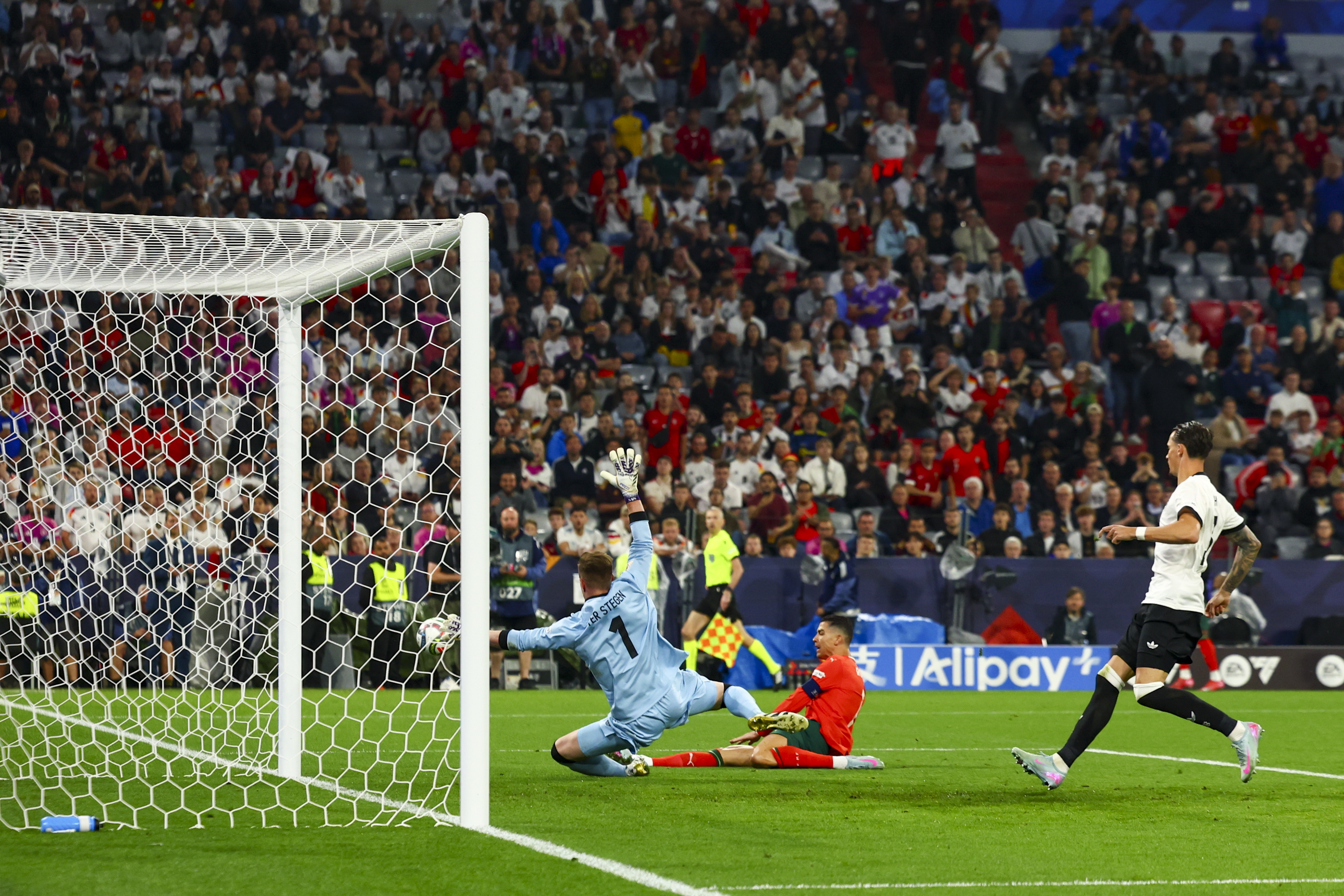 od体育官网登录网址-欧洲杯半决赛：葡萄牙队惊险晋级